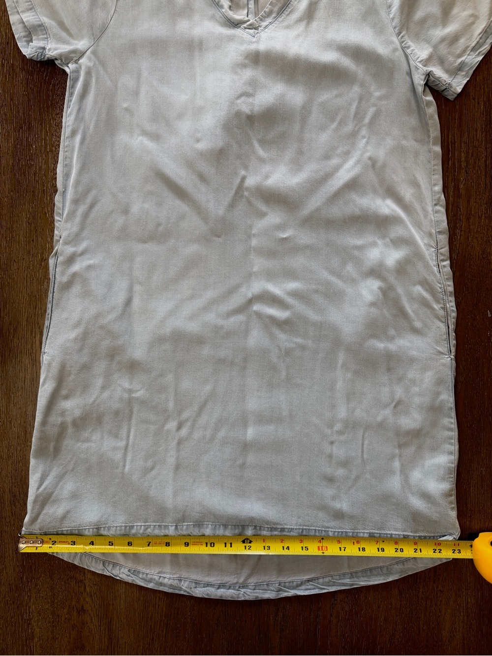 Denim V-Neck Short Sleeve Dress With Pockets - Picture 14 of 14